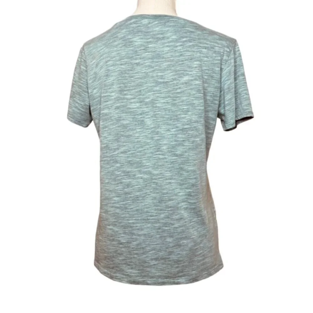 NIKE Dri-FIT Center Swoosh T-Shirt - Size Medium